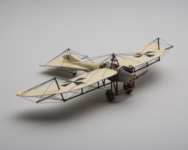 Image: model airplane: Etrich Taube (Dove)