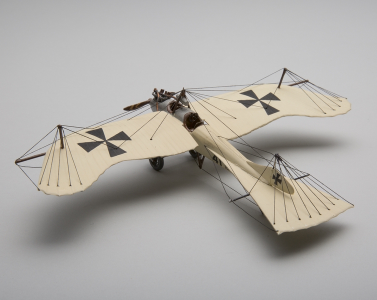 Image: model airplane: Etrich Taube (Dove)