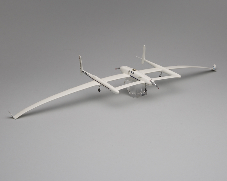 Image: model airplane: Rutan 76 Voyager