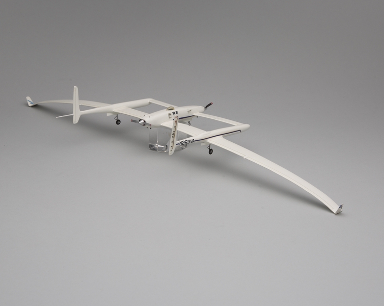 Image: model airplane: Rutan 76 Voyager