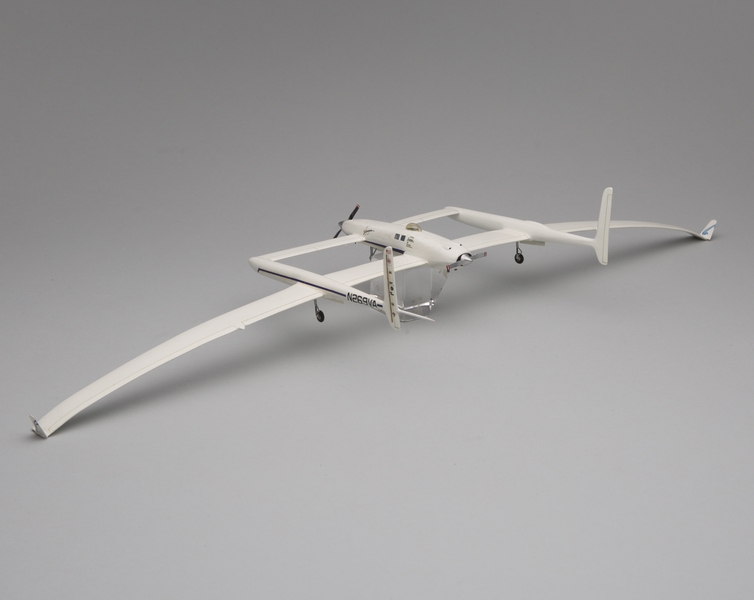 Image: model airplane: Rutan 76 Voyager