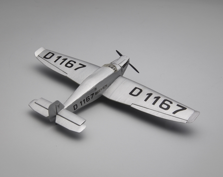 Image: model airplane: Junkers W 33b Bremen
