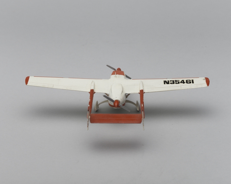 Image: model airplane: Cessna 336 Skymaster