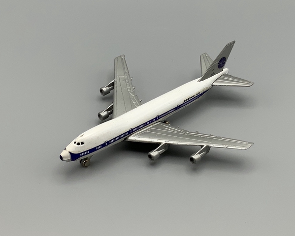 Miniature model airplane: Pan American World Airways, Boeing 747