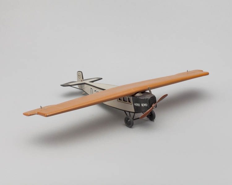 Image: model airplane: Aero Lloyd, Fokker F. III