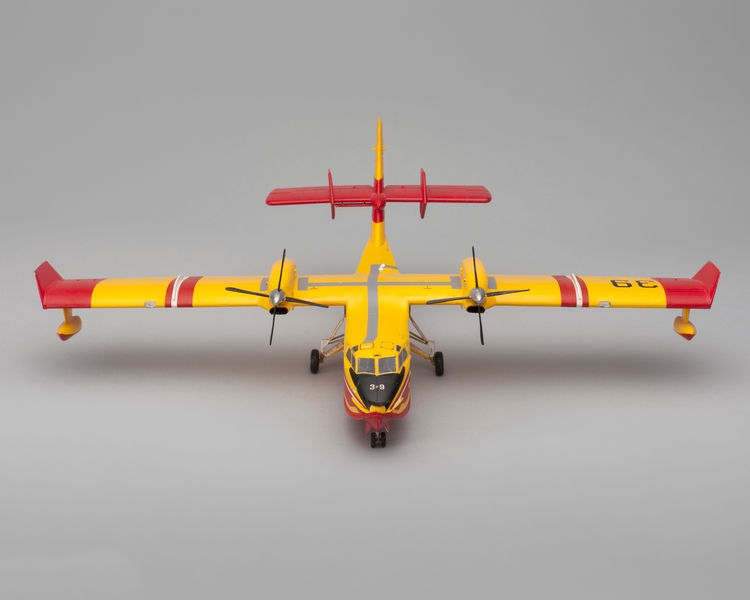 Image: model airplane: Canadair CL-415