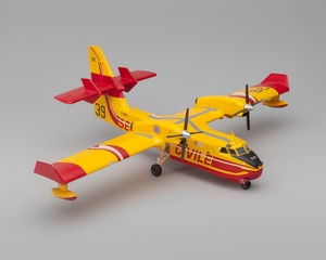 Image: model airplane: Canadair CL-415