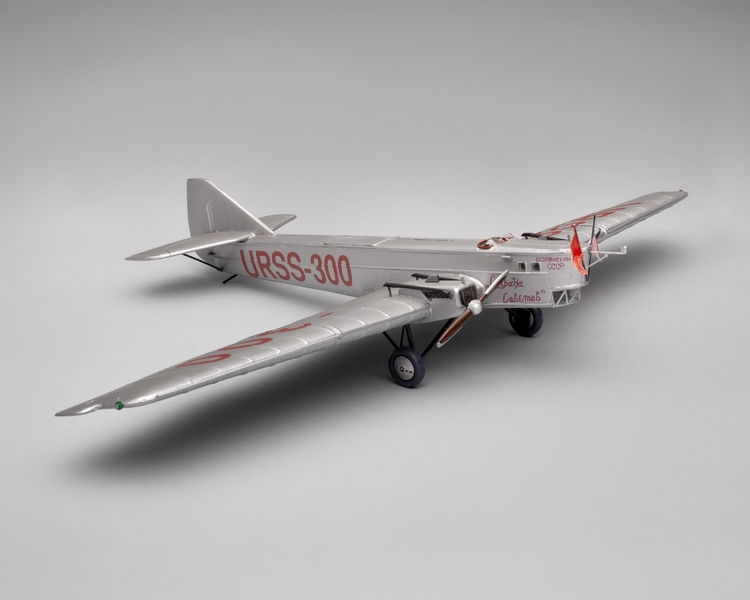Image: model airplane: Tupolev ANT-4 Land of the Soviets