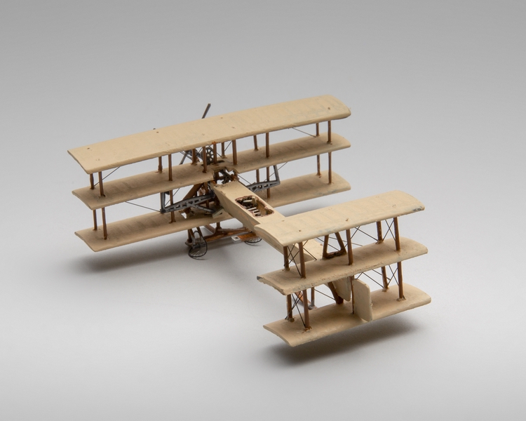 Image: model airplane: ROE I triplane Bull’s Eye