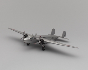 Image: model airplane: Mitsubishi G3M2 Nippon