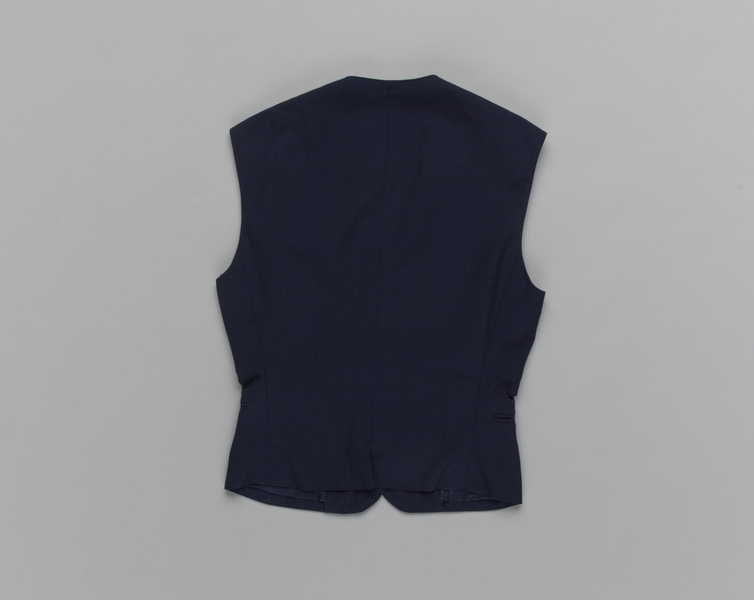 Image: flight attendant vest: American Airlines