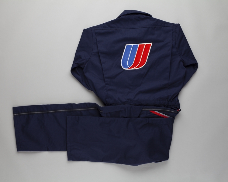Image: maintenance crew coveralls: United Airlines