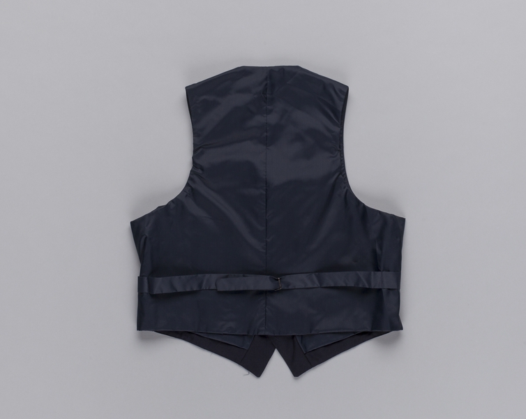 Image: customer service agent vest (male): Federal Express