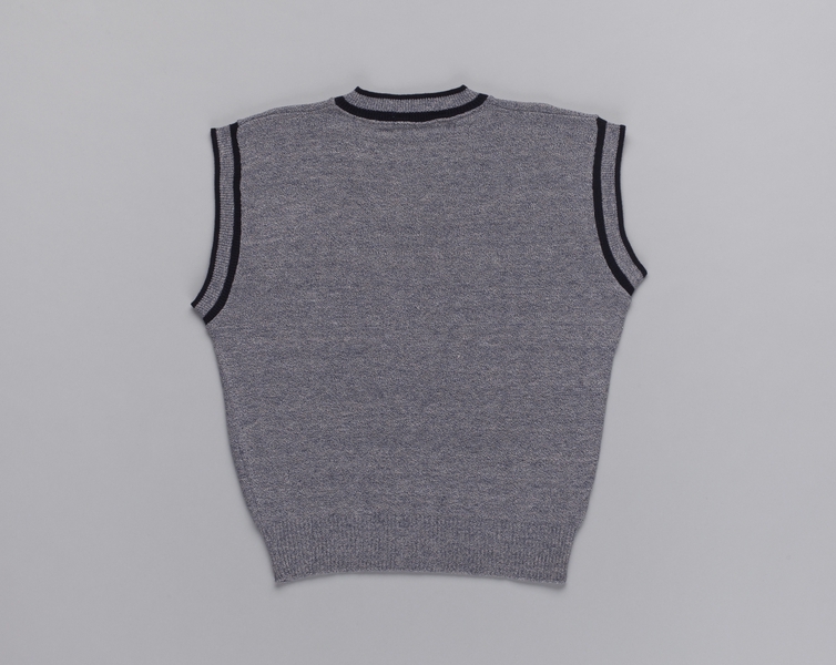 Image: customer service agent vest: FedEx