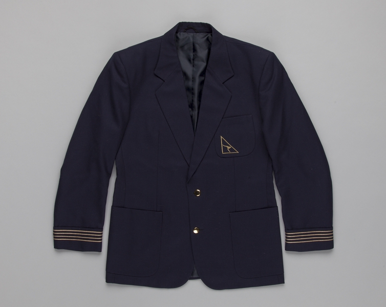 Image: flight service director jacket (male): Qantas Airways