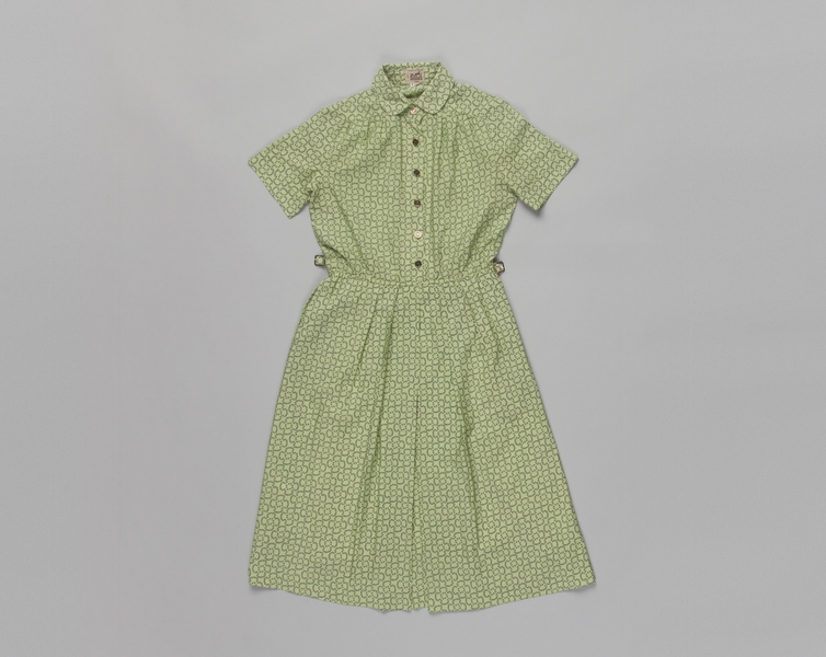 Image: flight attendant dress: UTA (Union de Transports Aériens)