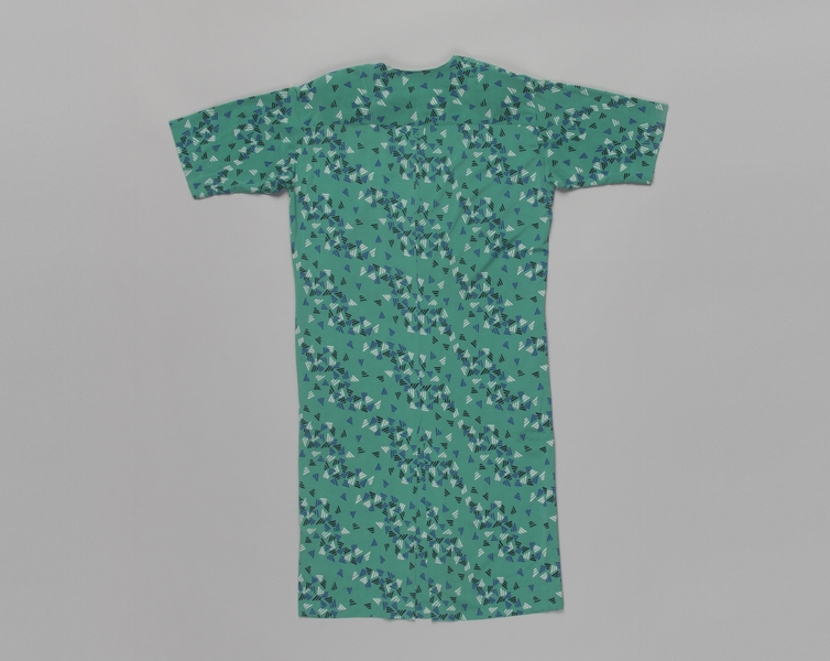 Image: flight attendant dress: UTA (Union de Transports Aériens)