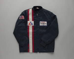 Image: maintenance crew jacket: American Airlines