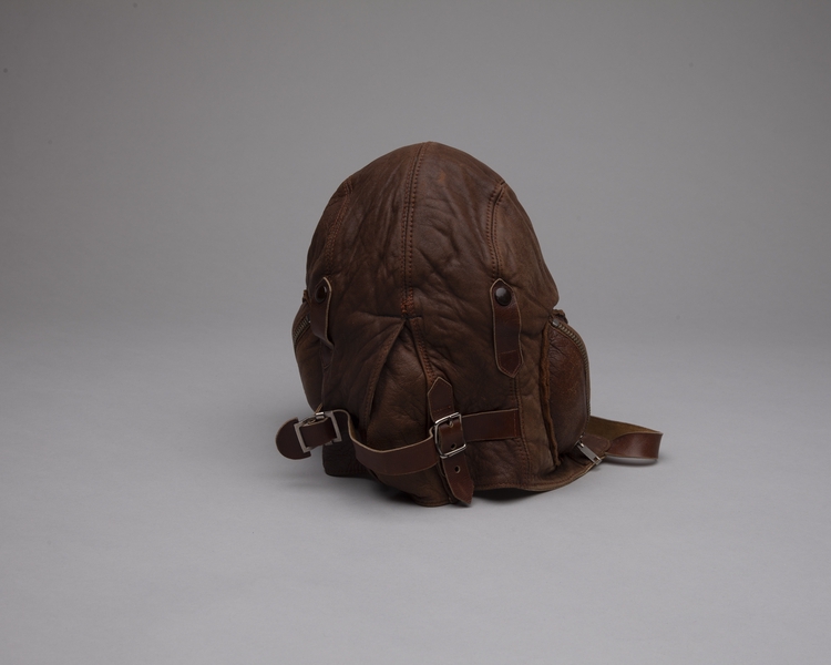 Image: aviator helmet: Royal Air Force (RAF)