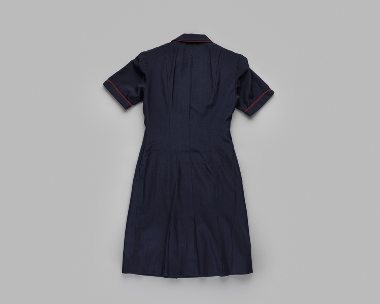 Image: flight attendant dress: United Airlines