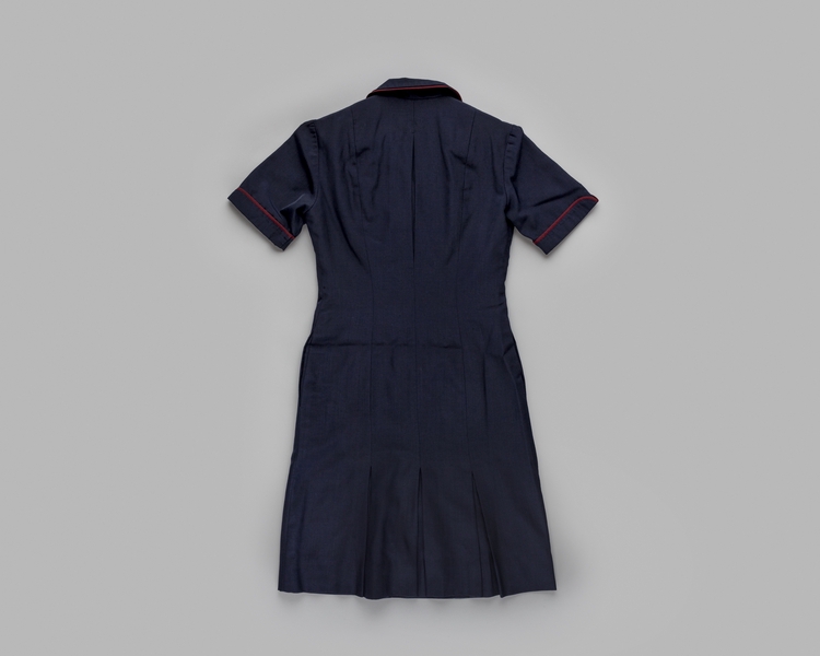 Image: flight attendant dress: United Airlines
