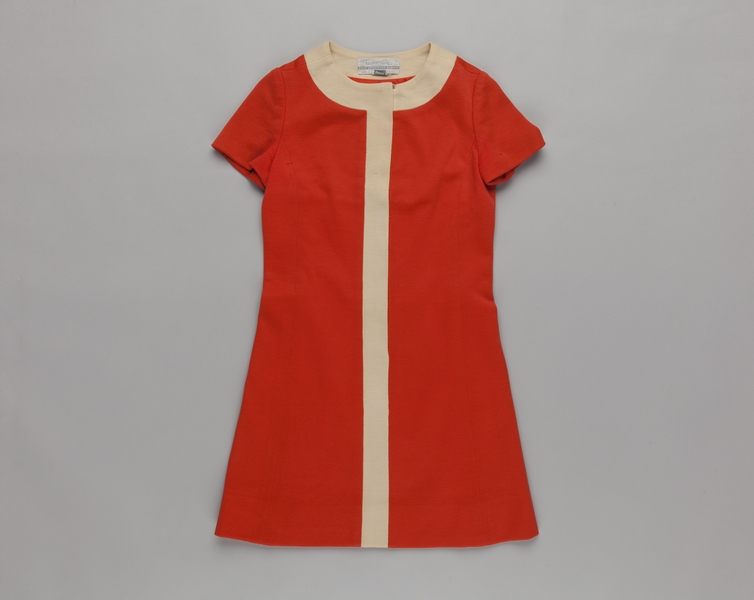 Image: stewardess dress: United Air Lines