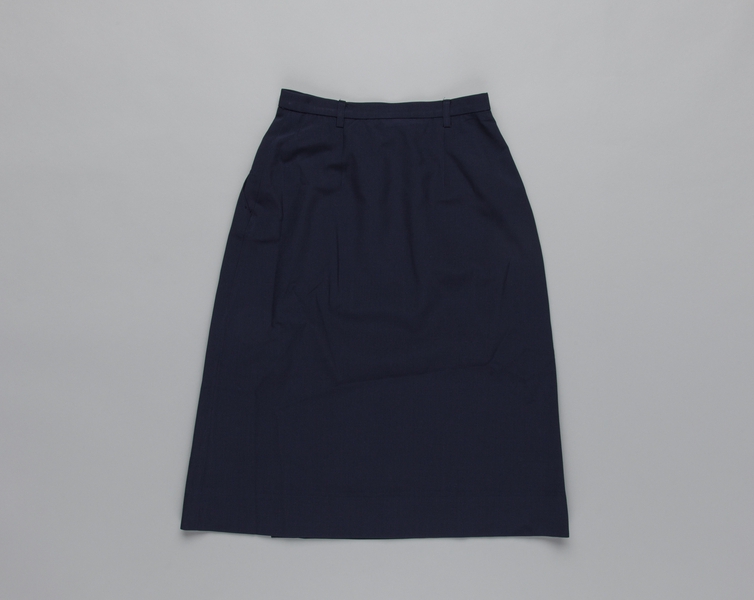 Image: flight attendant skirt: United Airlines