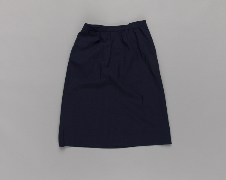 Image: flight attendant skirt: United Airlines