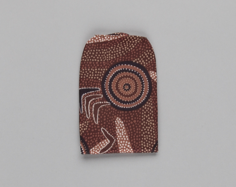 Image: flight attendant pocket square: Qantas Airways