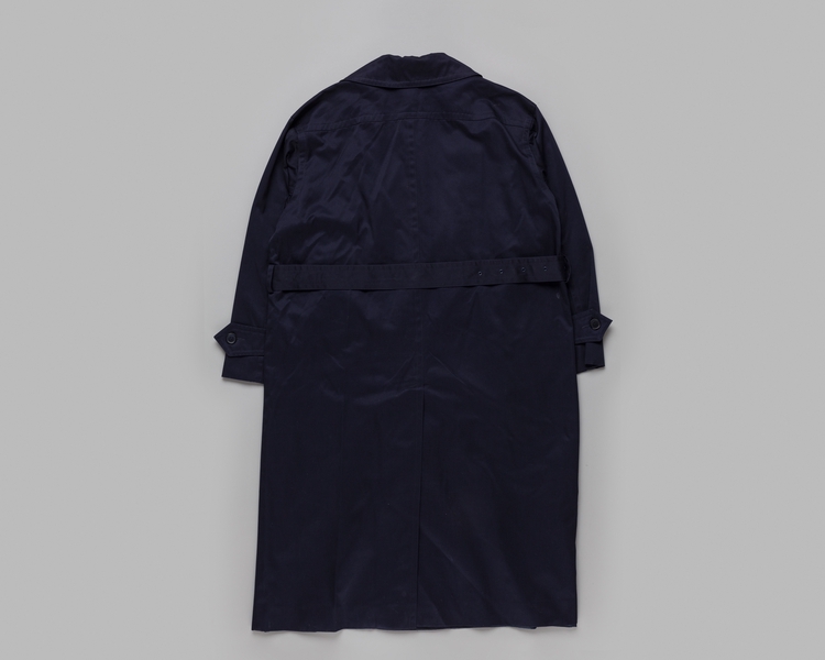 Image: flight attendant coat: Qantas Airways