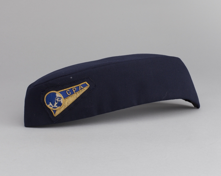 Image: stewardess hat: Cathay Pacific Airways [reproduction]