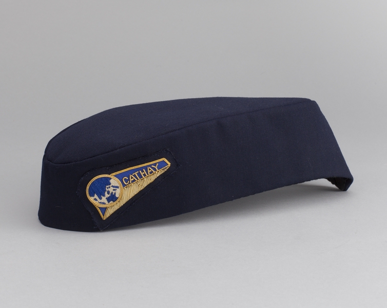 Image: stewardess hat: Cathay Pacific Airways [reproduction]
