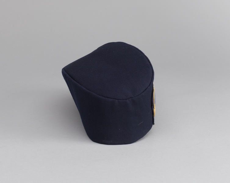 Image: stewardess hat: Cathay Pacific Airways [reproduction]