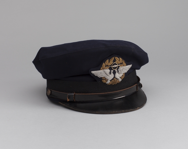 Image: flight officer cap: Japan Air Lines
