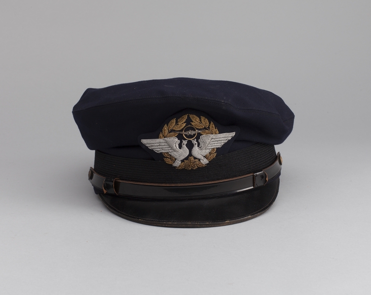 Image: flight officer cap: Japan Air Lines