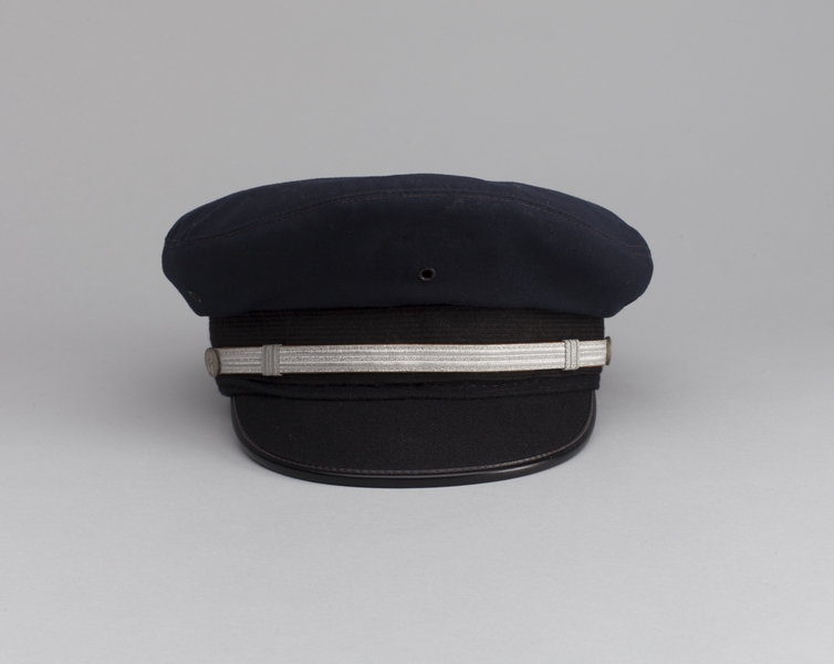 Image: flight officer cap: US Airways