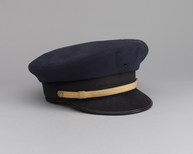 Image: first officer cap: United Airlines
