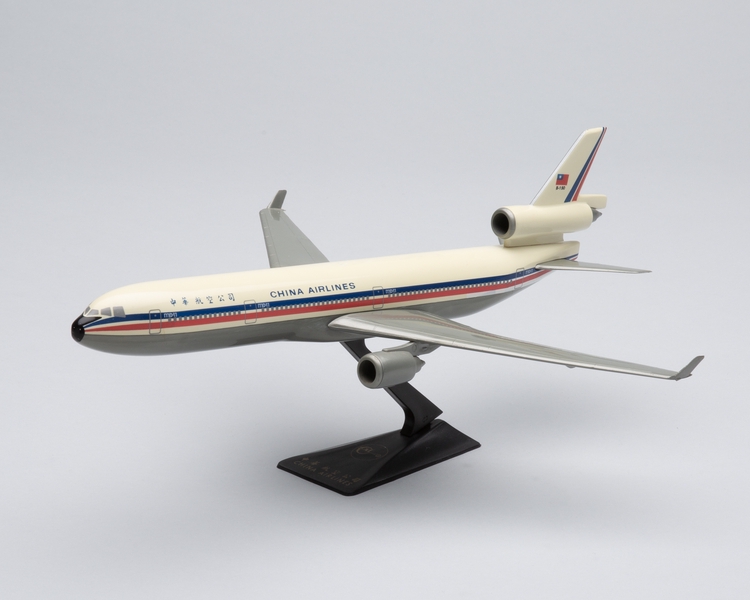 Image: model airplane: China Airlines, McDonnell Douglas MD-11