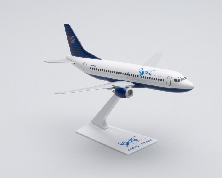 Image: model airplane: United Shuttle, Boeing 737-300