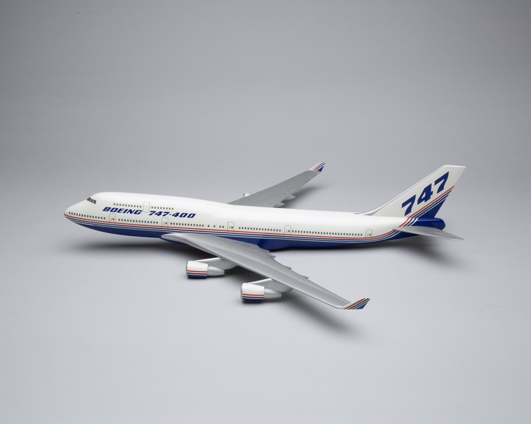 Image: model airplane: Boeing 747-400