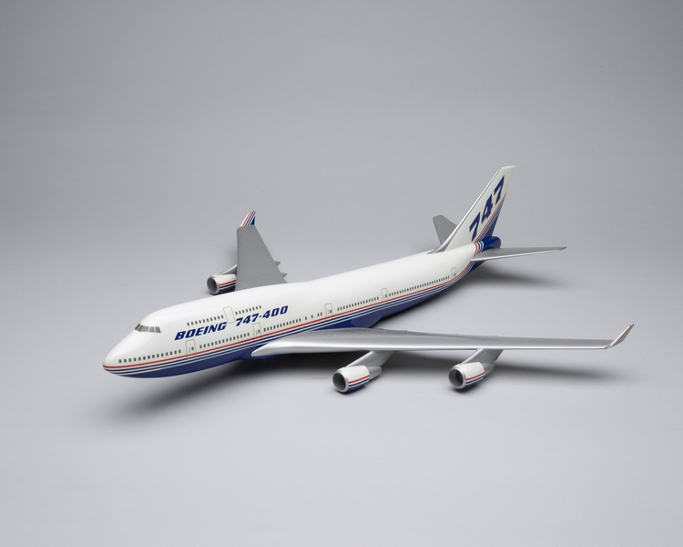 Image: model airplane: Boeing 747-400