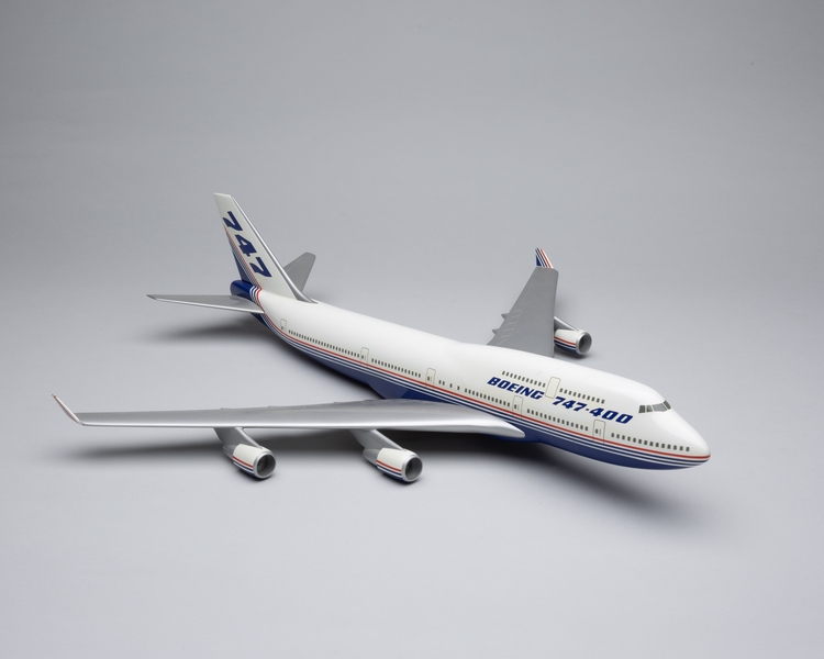 Image: model airplane: Boeing 747-400