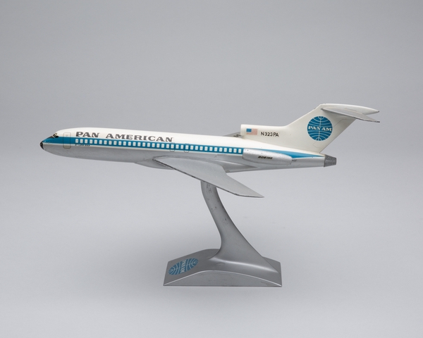 Model airplane: Pan American World Airways, Boeing 727-21