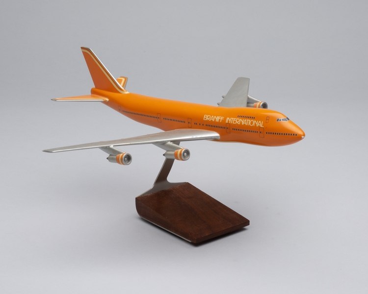 Image: model airplane: Braniff International Airways, Boeing 747