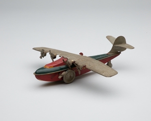 Image: toy: wind-up China Clipper
