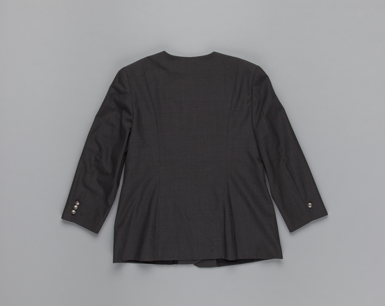 Image: flight attendant jacket: Delta Air Lines