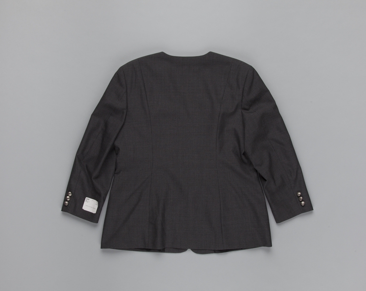 Image: flight attendant jacket: Delta Air Lines