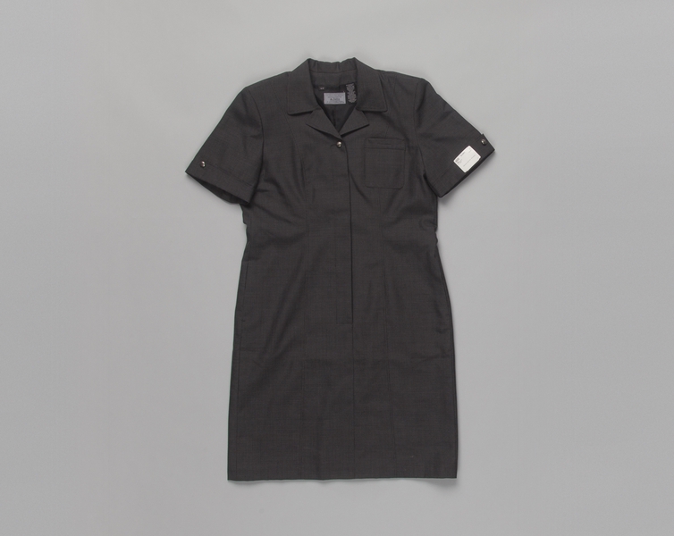 Image: flight attendant dress: Delta Air Lines