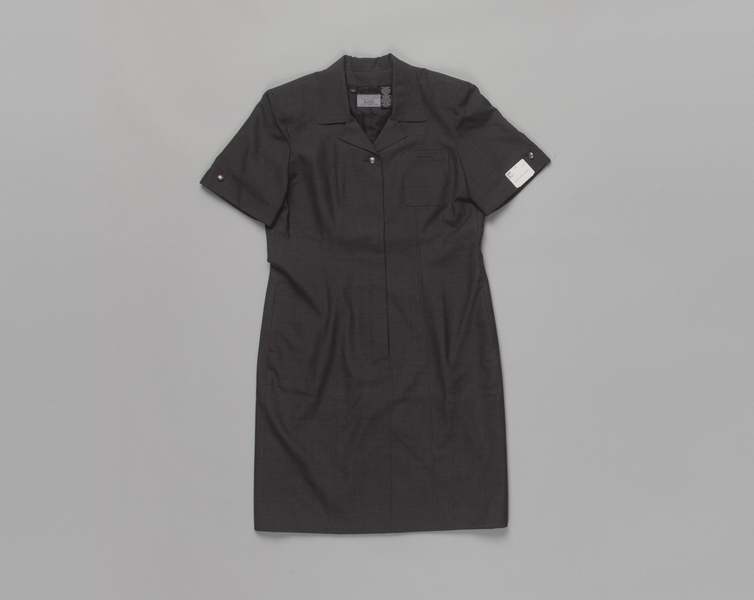 Image: flight attendant dress: Delta Air Lines