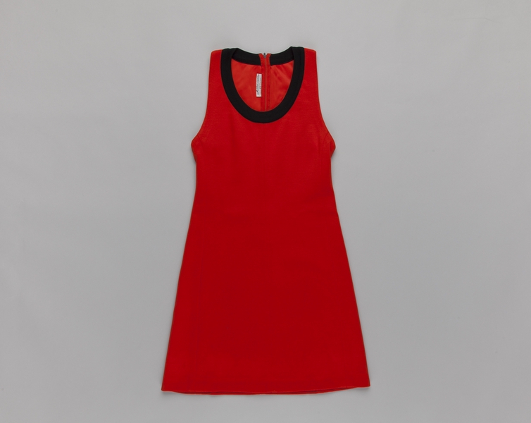 Image: stewardess dress: United Air Lines